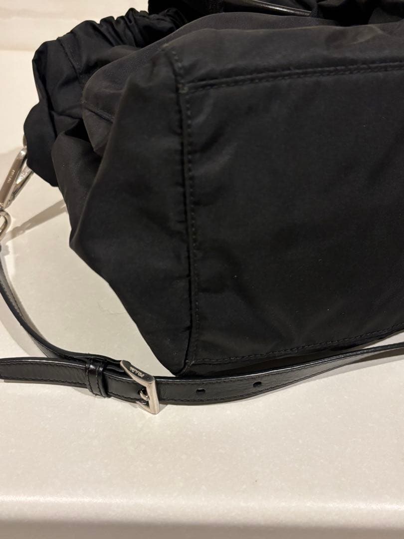 PRADA 黒 ナイロン ギャザートートバッグ