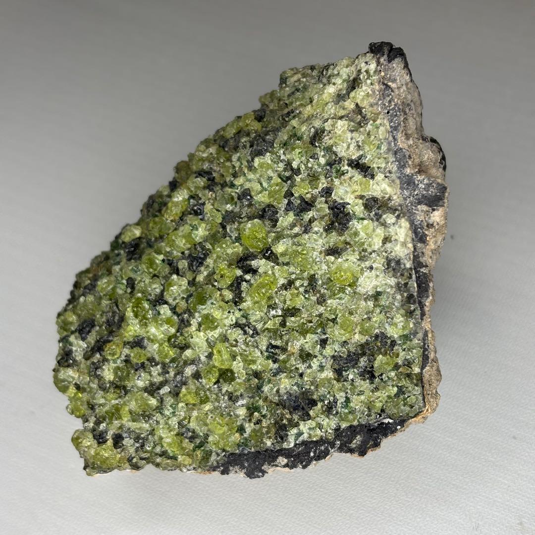ペリドット 母岩 原石 鉱物標本 424g
