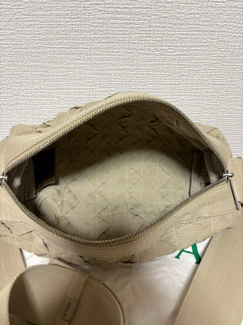 BOTTEGA VENETA ベージュ ボディバッグ　ウェビング　ボッテガ