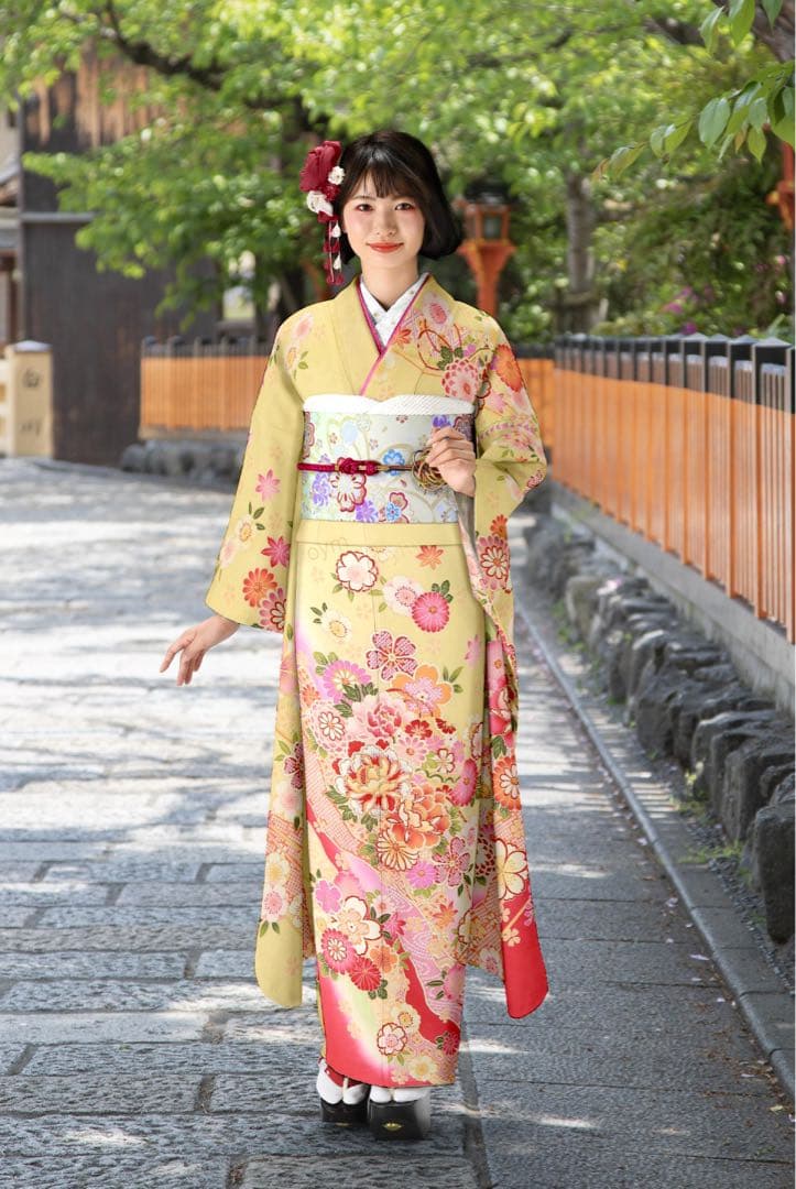 正絹　可愛らしいクリーム地の振袖セット　⑨