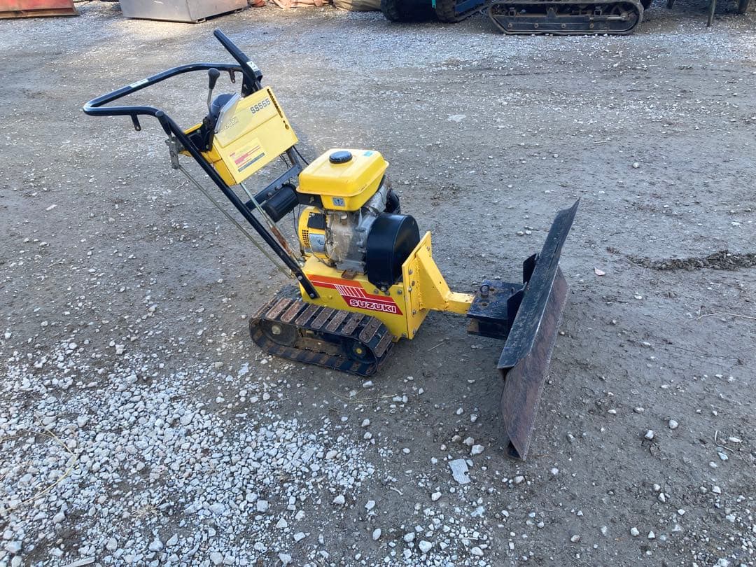 スズキ 除雪機 キャタピラ式　排土版