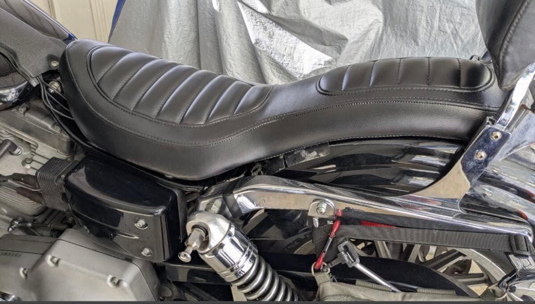 ハーレー イージーライダース コブラシート タックロール入り 廃盤 ダイナ