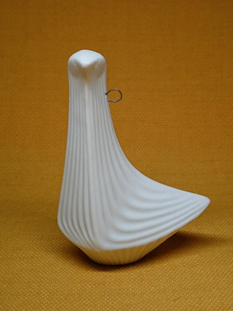 とり　陶器　白磁　オブジェ　置物　インテリア　工芸品　美術品　A1002