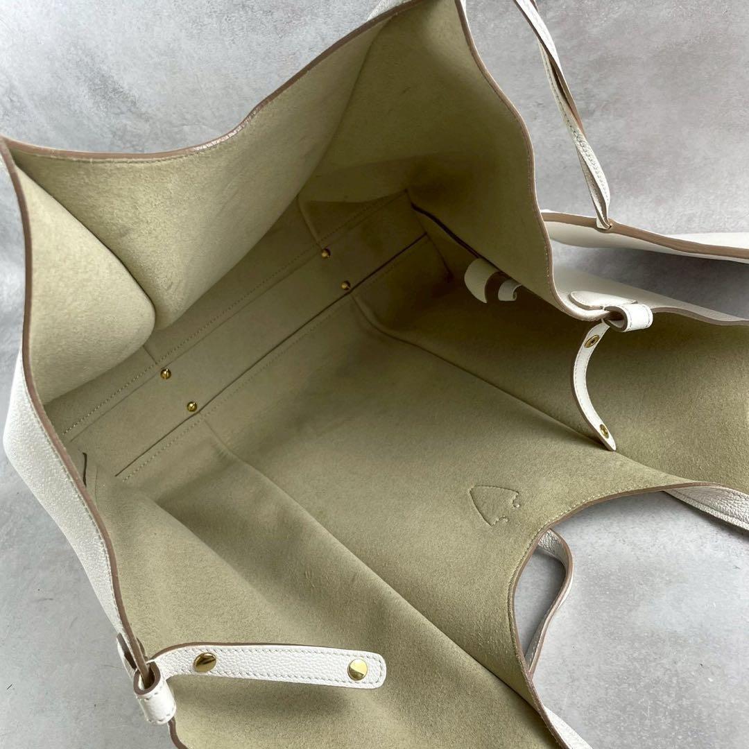 美品✨ TOD'S タイムレス トートバッグ ベージュ ポーチ付き　ホワイト