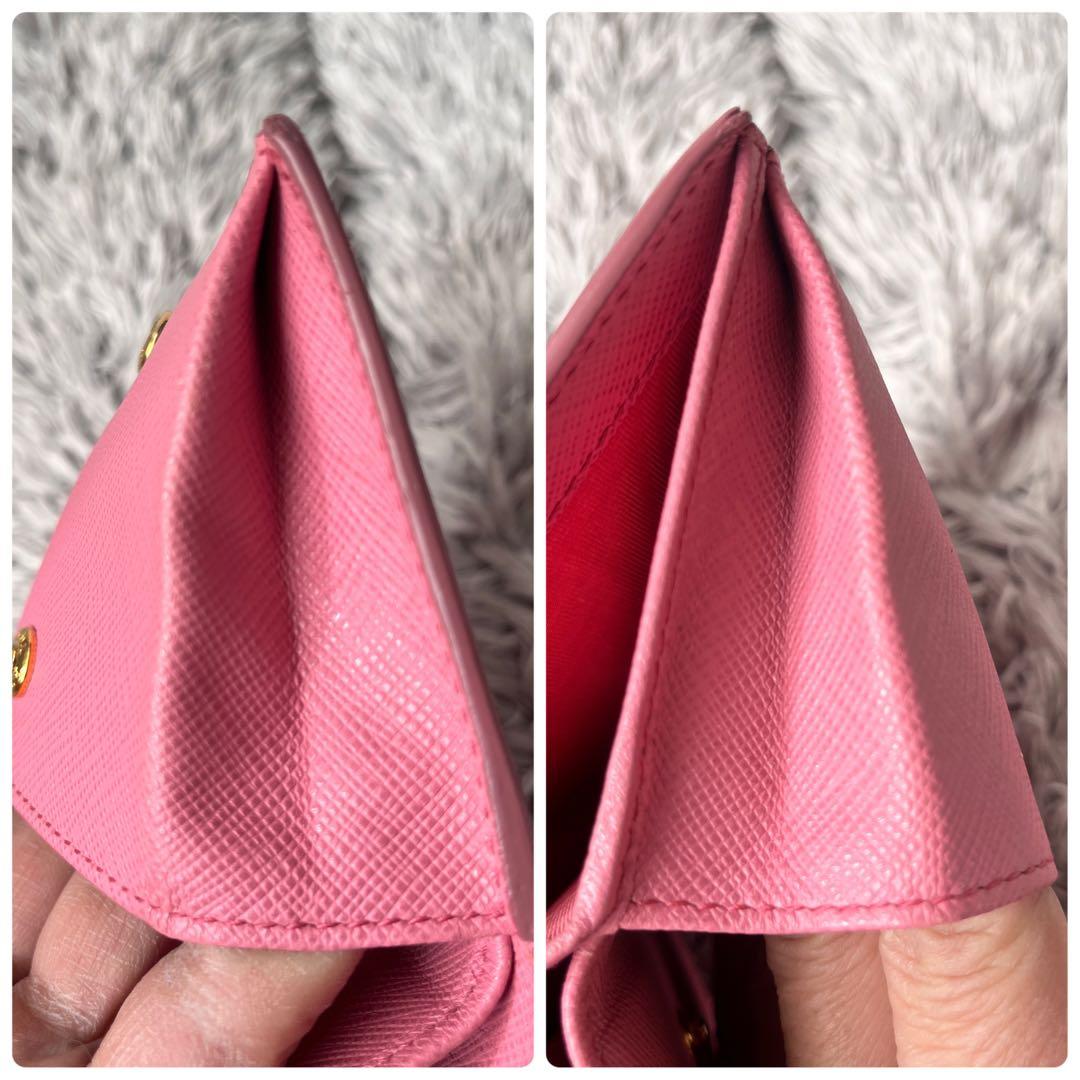 PRADA✨シャイン　折り財布　サフィアーノ　大きめロゴ　ピンク　レディース