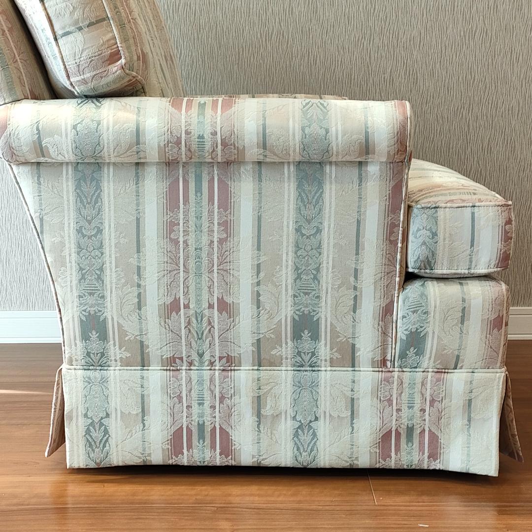 〈美品〉トーマスビル　一人掛けソファ　米国製　クッション付き①