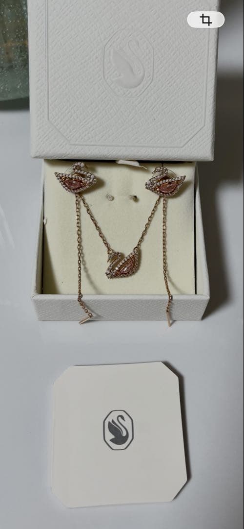Swarovski SWAN ゴールドロングピアスネックレス2セット