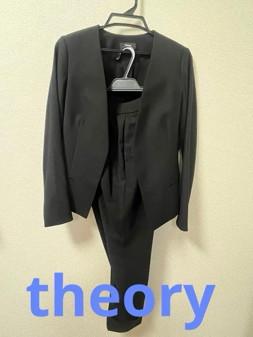 theory／ブラックパンツスーツ
