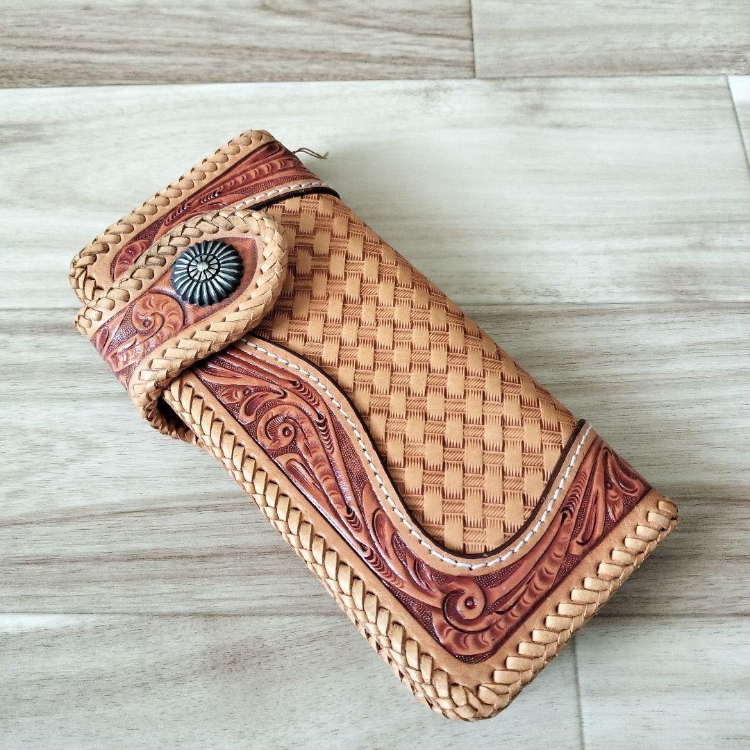 新品未使用 レザー編み込み長財布 カービング