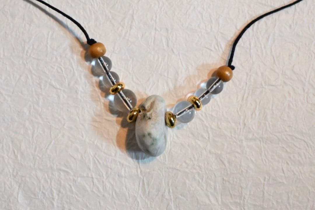 糸魚川翡翠縄文風ネックレス　証明書付き