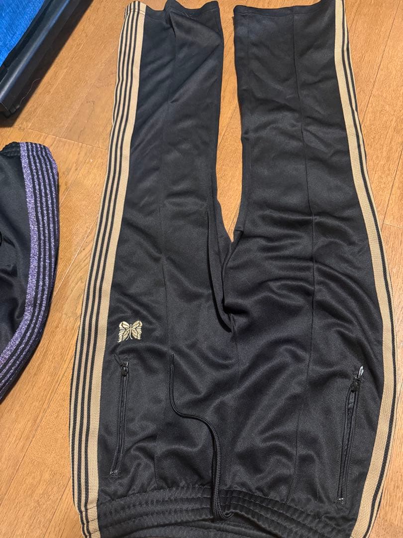 Needles XSトラックパンツ黒と金色値下げ⭕️