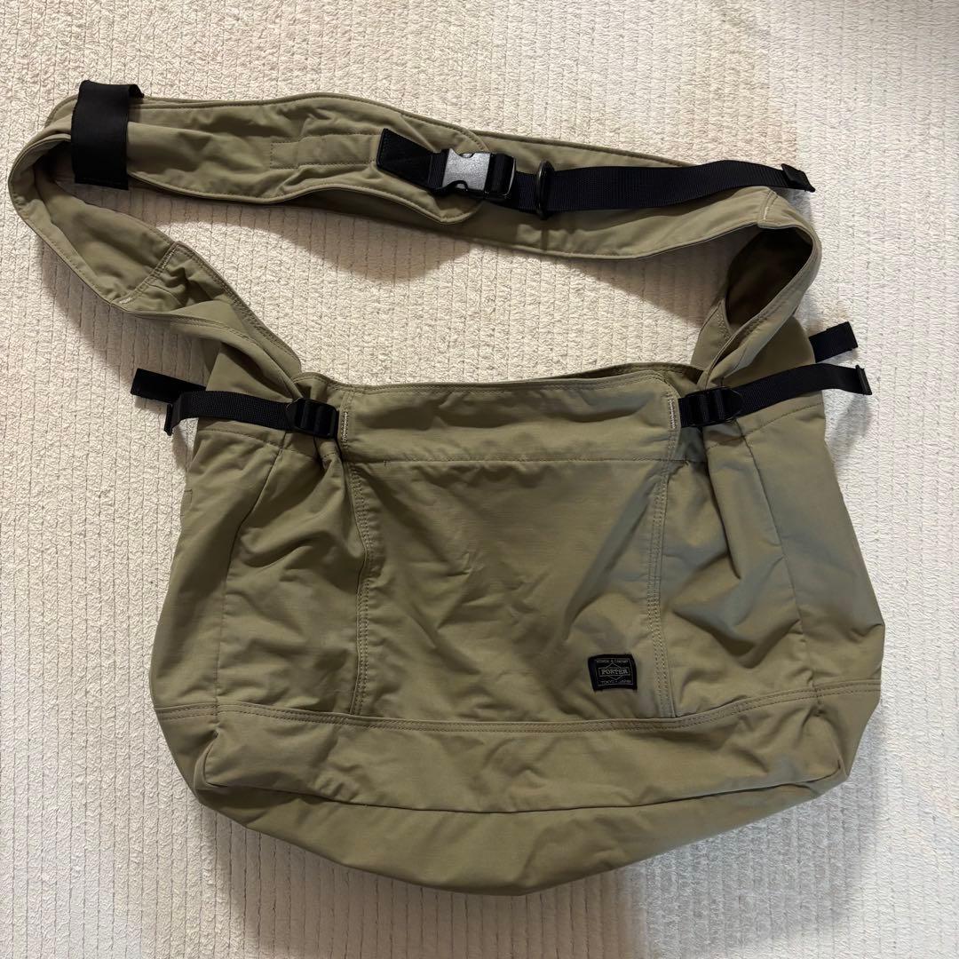 PORTER 吉田カバン 大容量 メッセンジャーバッグ ショルダーバッグ カーキ