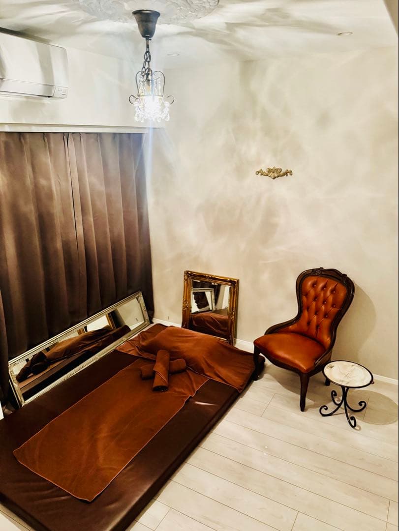 メンズエステ　一式　マットレス　衣装　洗濯乾燥機　オイルウォーマー　紙パンツほか