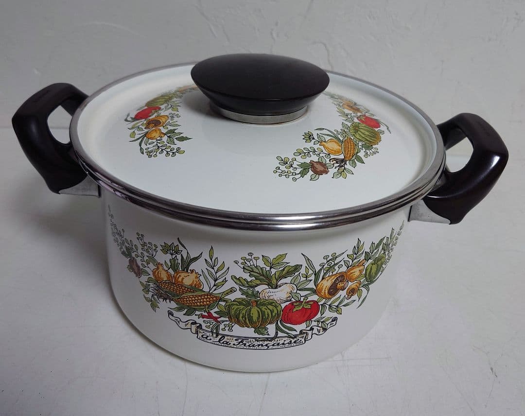 【4点セット】ホーロー鍋 薔薇、野菜、花柄 昭和レトロ 煮るシチュー カレー