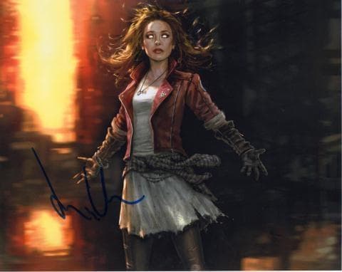 エリザベス・オルセン直筆サイン入り写真■アベンジャーズ