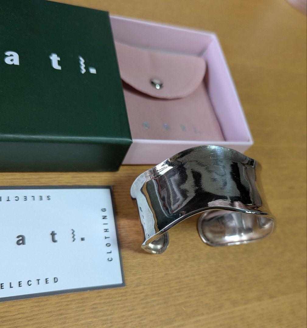 素晴らしい存在感、お洒落度高いシルバーバングル★ハンドメイド