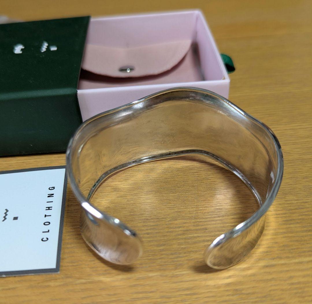 素晴らしい存在感、お洒落度高いシルバーバングル★ハンドメイド