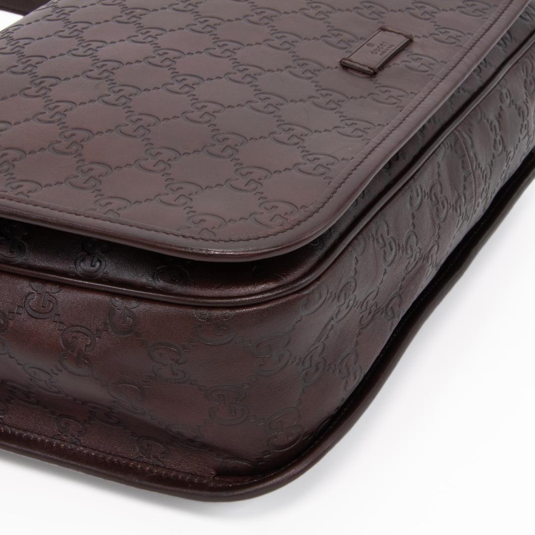 本物 グッチ メッセンジャーバッグ メンズ 茶色 肩掛け 斜め掛け GG 総柄