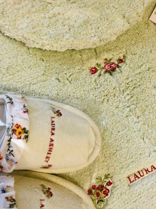 専用になりました同梱品　新品未使用　ローラアシュレイ　トイレタリー　レア　5点