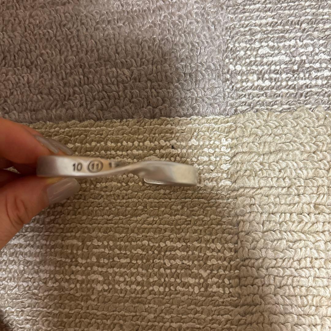 マルジェラ、シルバーバングル