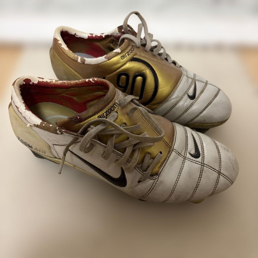 Nike トータル90 当時モデル 取替式　スパイク ホワイト/ゴールド
