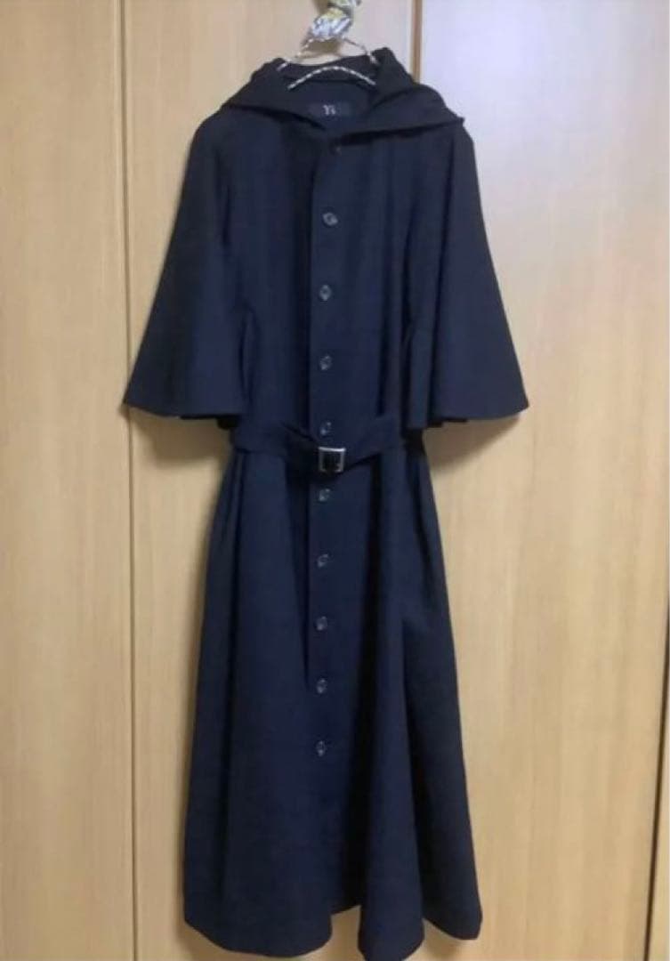 希少新品同様美品Y′ワイズウールコート半袖ケープデザイン