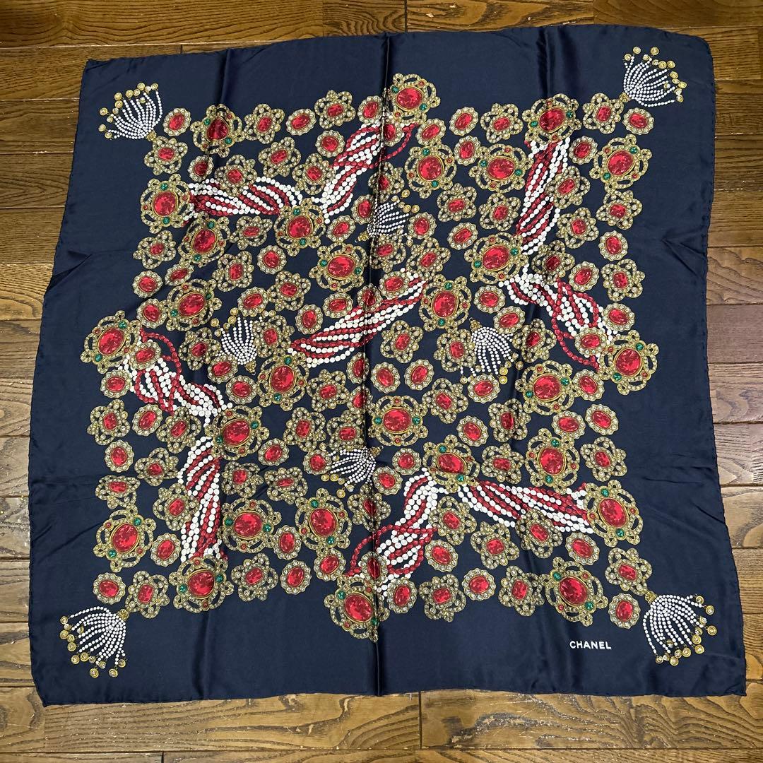 CHANEL ネイビー シルクスカーフ