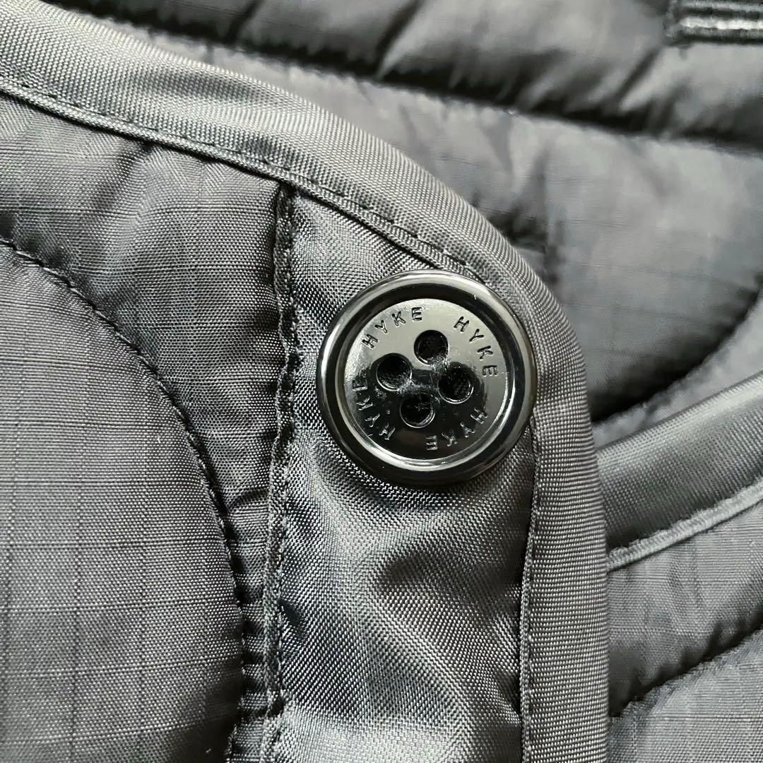 HYKE QUILTED CROPPED VEST 黒 2023FW 17403