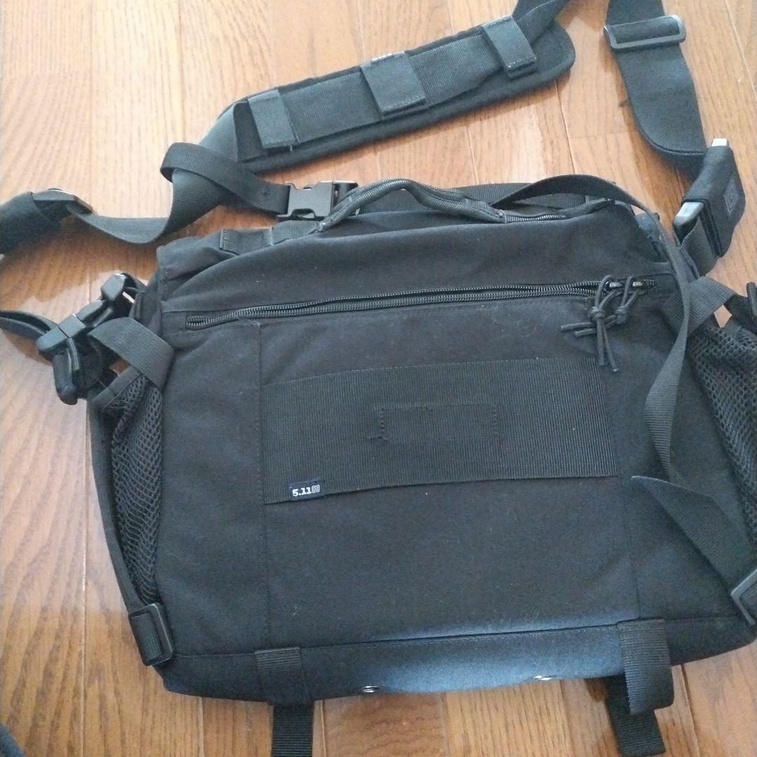 ブラック メッセンジャーバッグ 中型