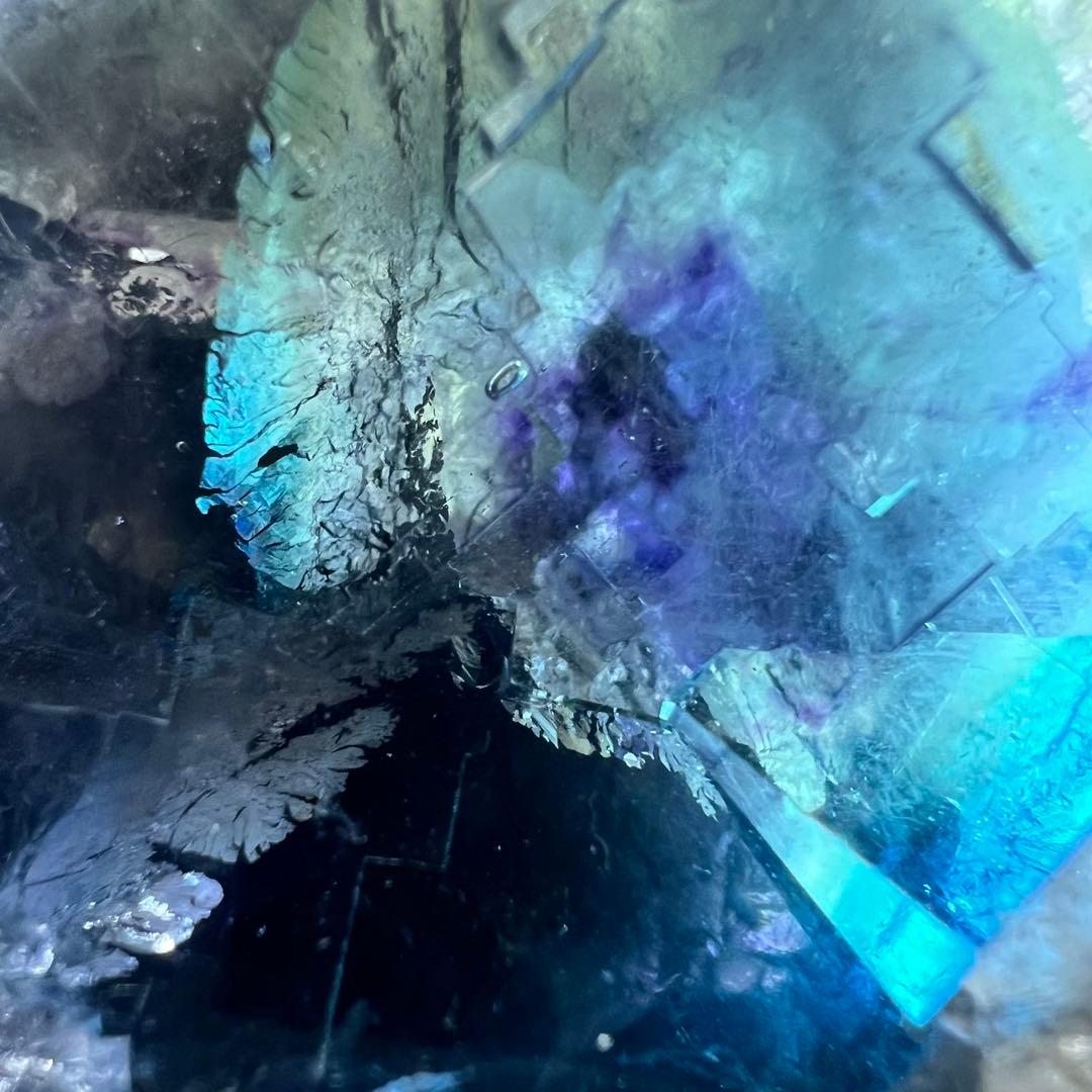 爆誕⭐︎気泡あり⭐︎ヤオガンシャン　カルサイト共生「勿忘草色」フローライト