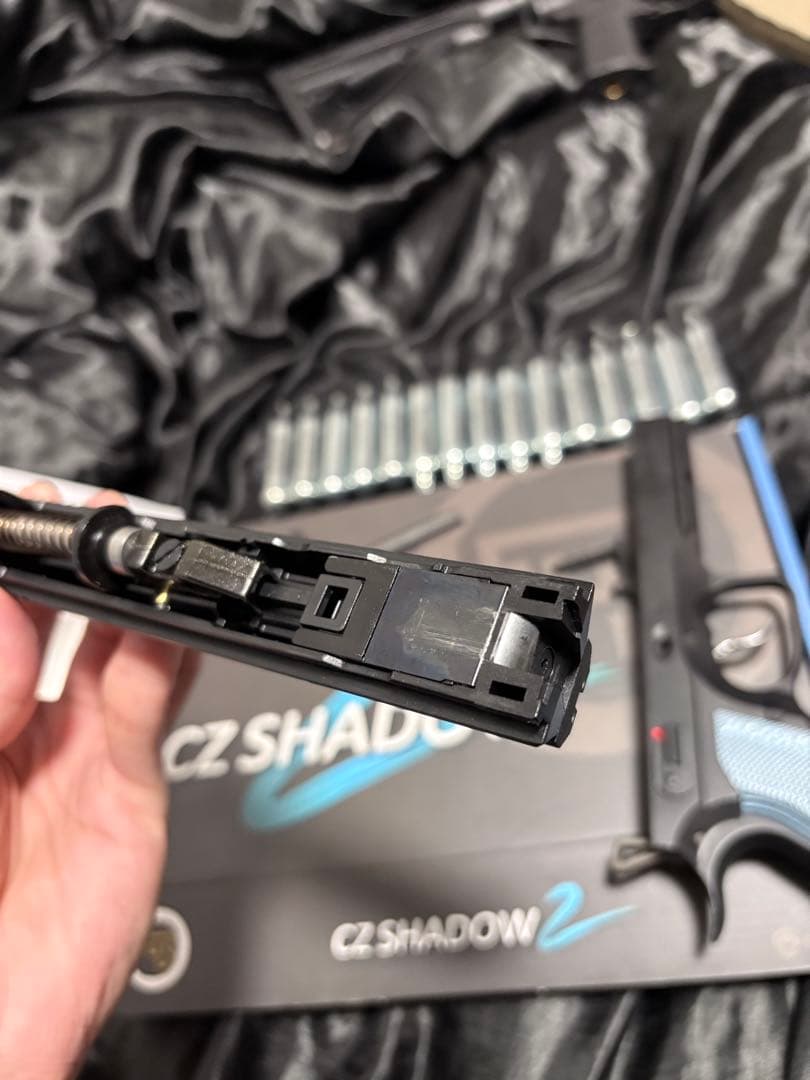 最終値下げ カーボネイト CZ SHADOW2 CO2 ガスガン