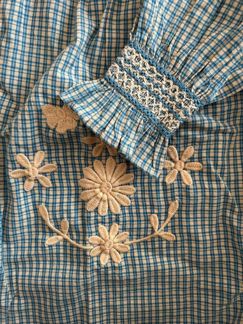 専用ページ⭐︎Apolina 刺繍入り青チェックワンピース 5-7y