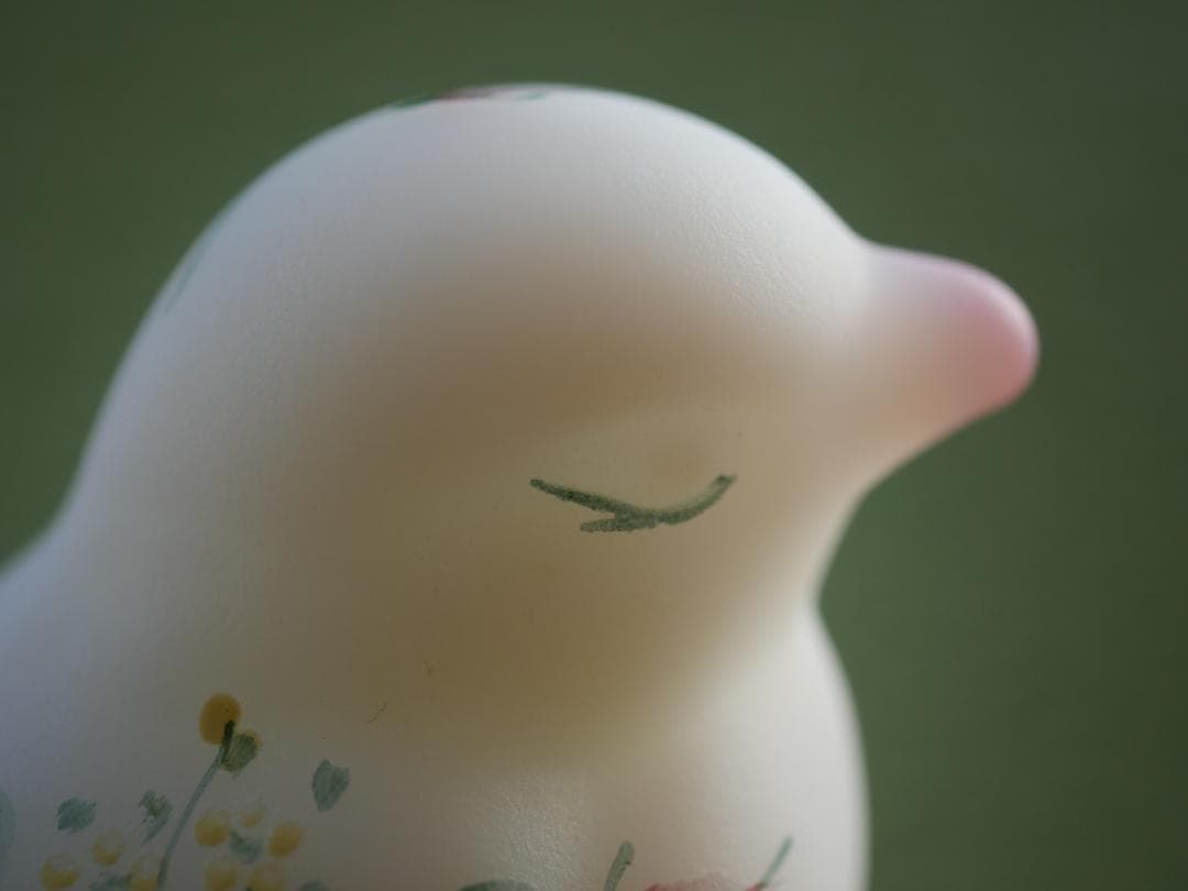 フェントン ペイント付き小鳥フィギュリン （９５周年記念・タグ無し）