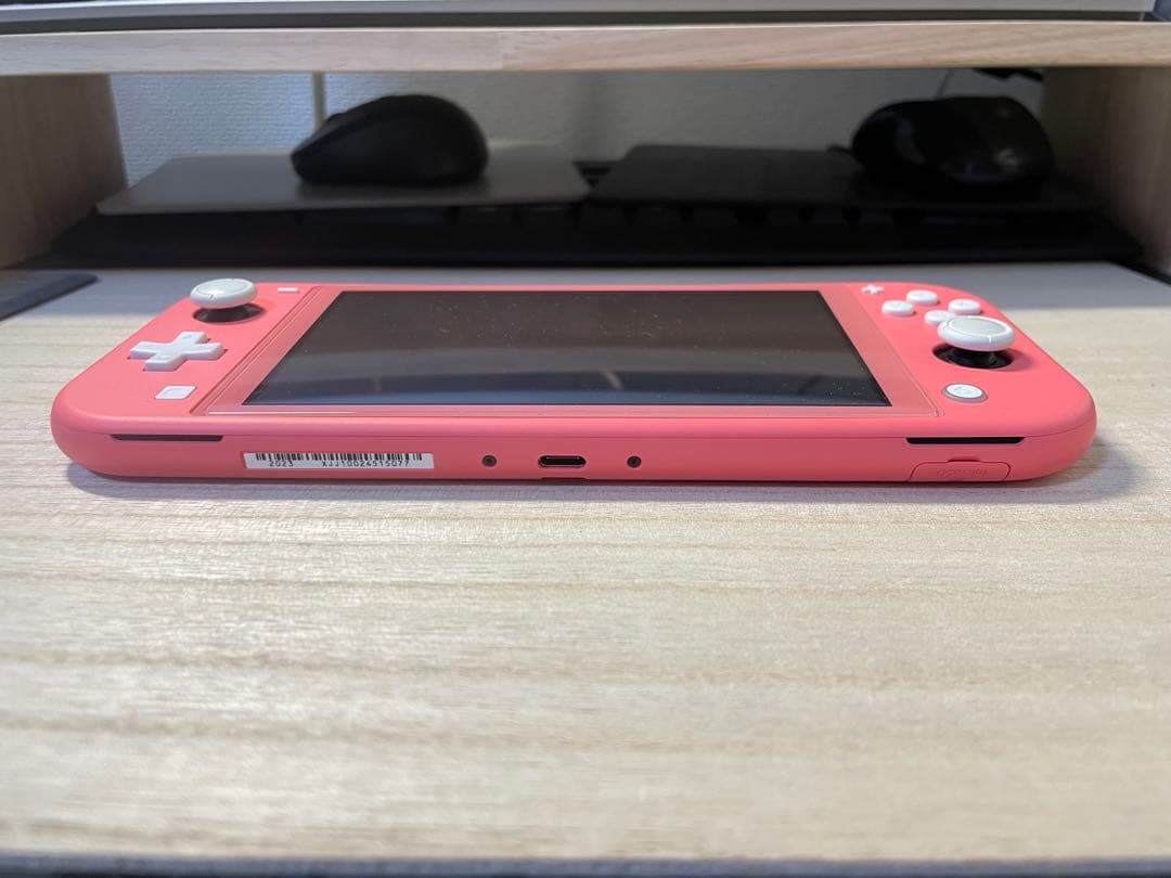 Nintendo Switch Lite ピンク 本体 充電器とケース付き！！！