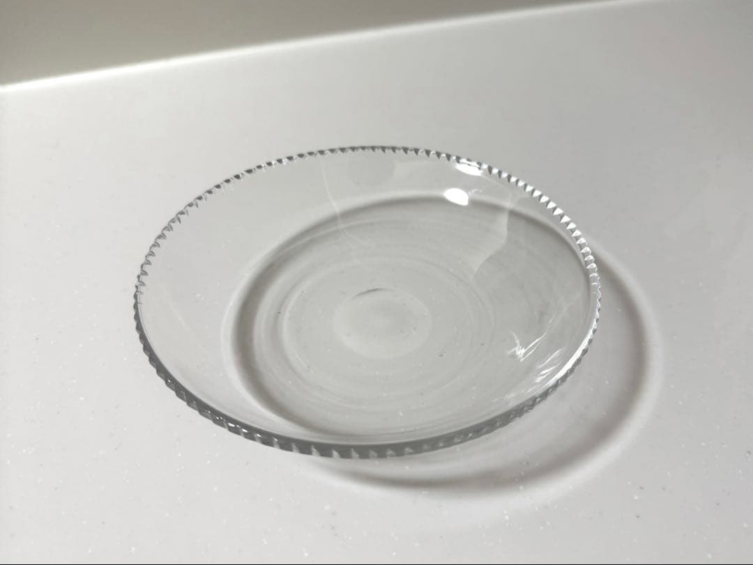 辻和美　ギザギザ　皿