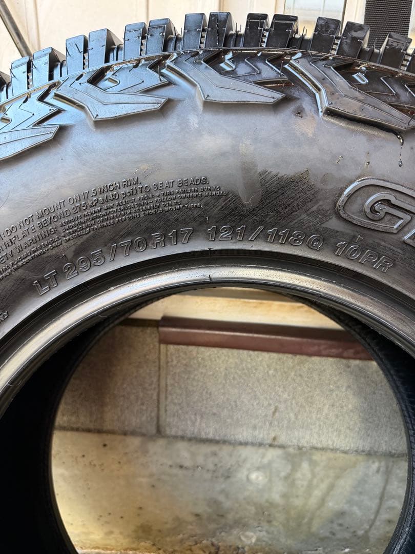 たかちゃん　Geolandar X-AT LT 295/70R17