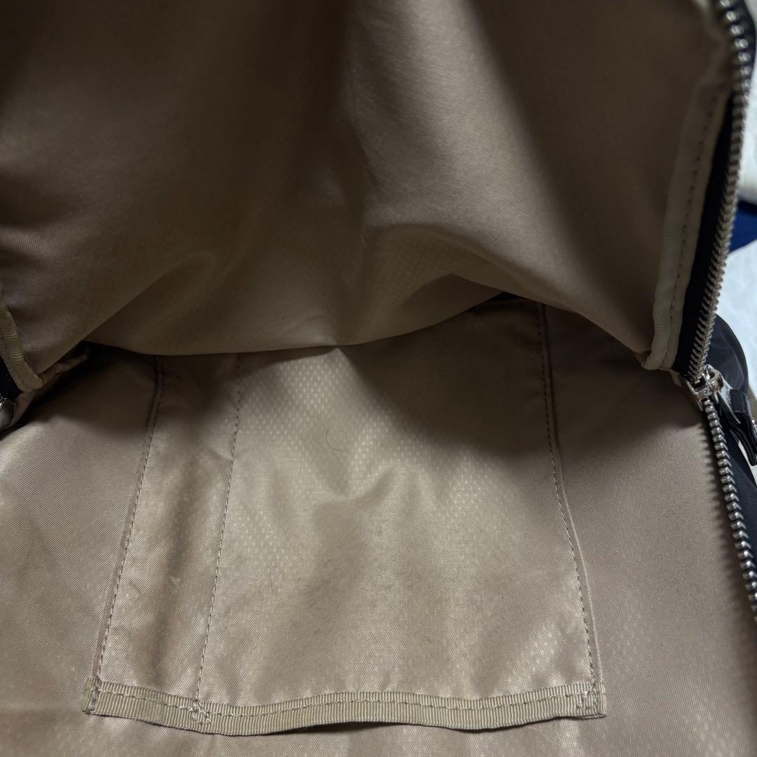 トゥミ　リュック　二室　前面ポケット　シルバー金具　ナイロン　ブラック