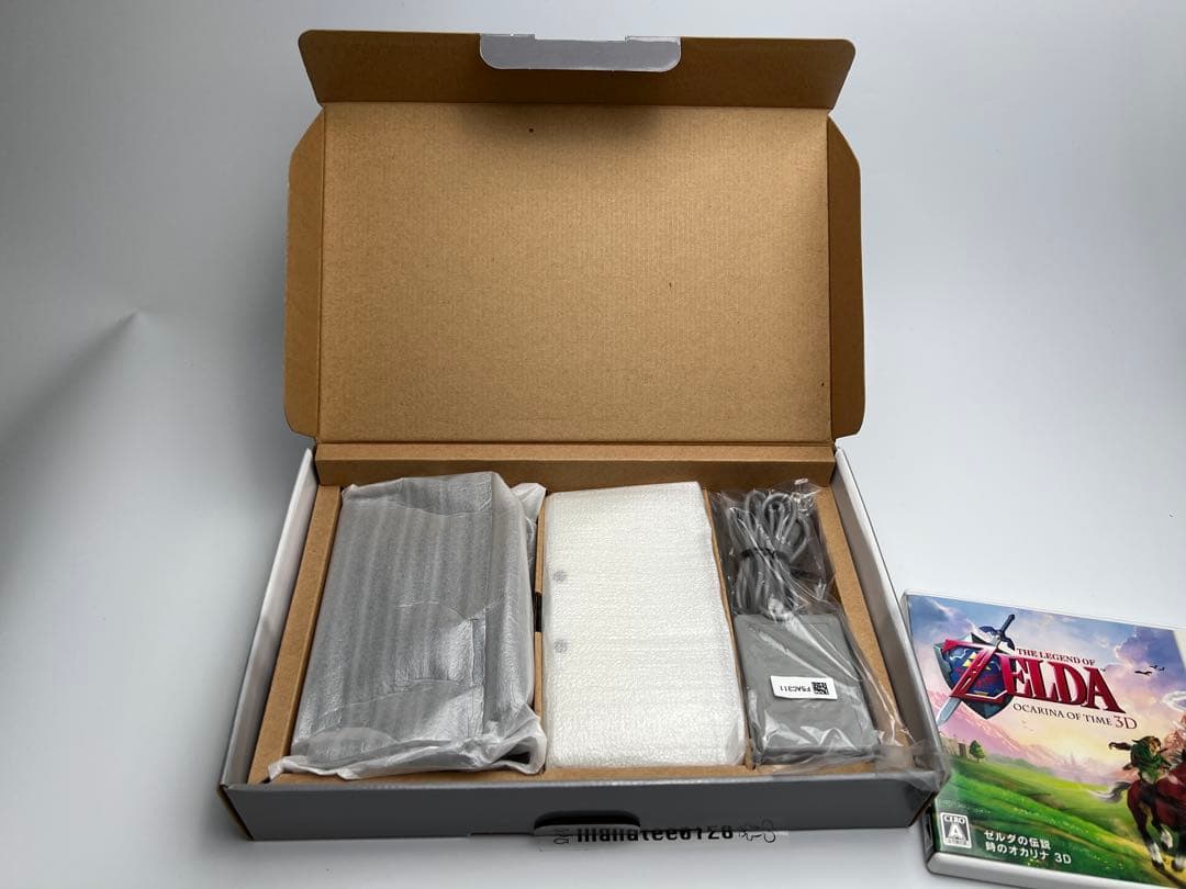 ニンテンドー3DS アイスホワイト　ゼルダの伝説　時のオカリナ
