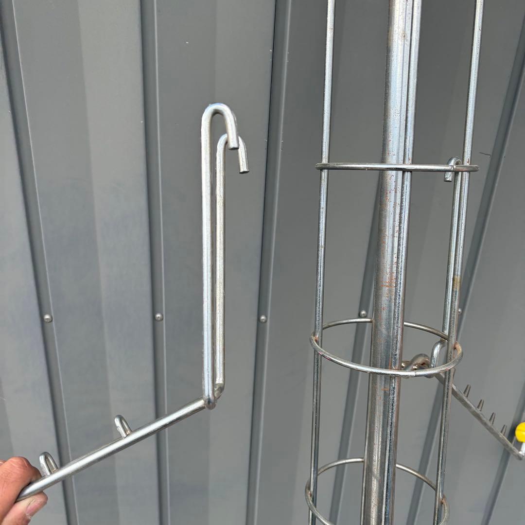 D壁② 昭和レトロ 回転式 ハンガーラック 金属製 店舗什器 アーム付き 業務用