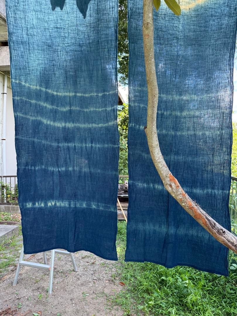 ◯特大の、藍手染め暖簾、綿100% タテ、ヨコ、2m弱(64cm X 3枚組)