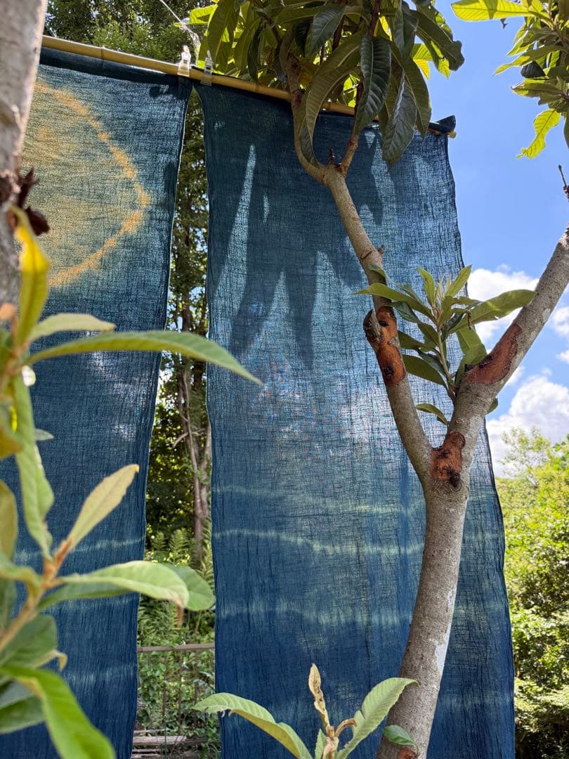 ◯特大の、藍手染め暖簾、綿100% タテ、ヨコ、2m弱(64cm X 3枚組)