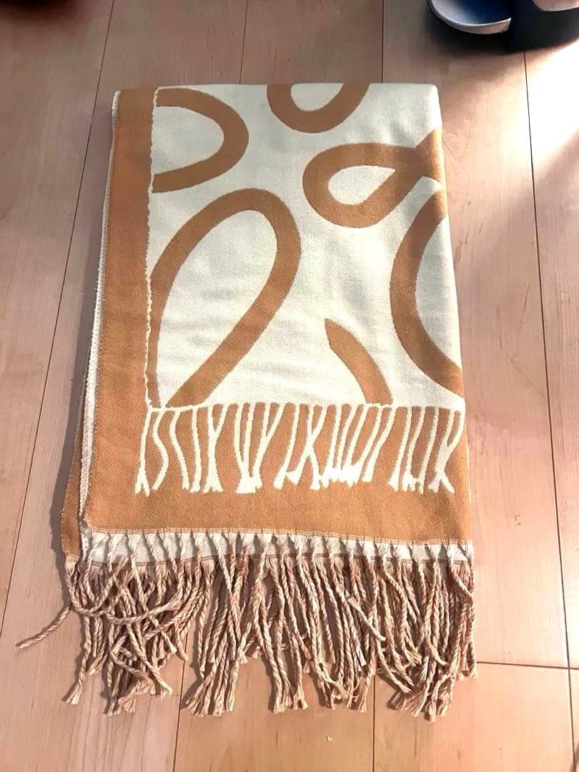 マフラー　アナグラム　ストール　キャメル　ホワイト　カシミヤ　ウール　ロゴ