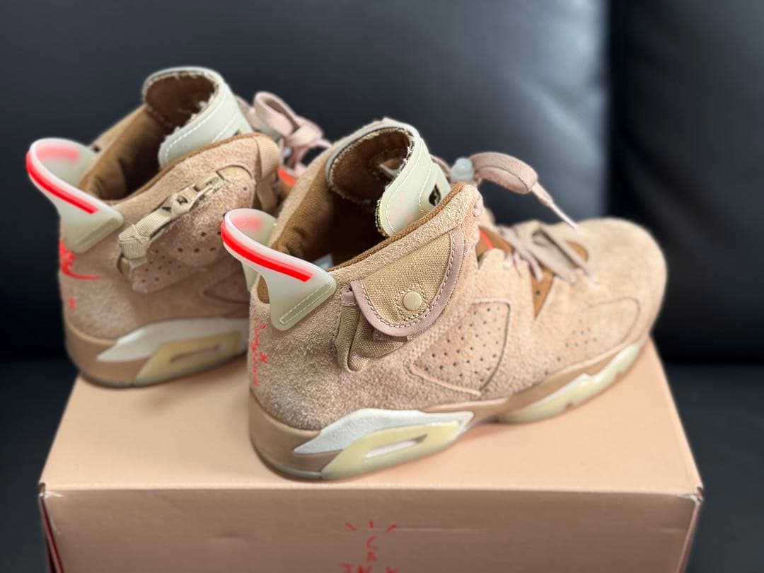 靴 Air Jordan 6 Retro Travis Scott