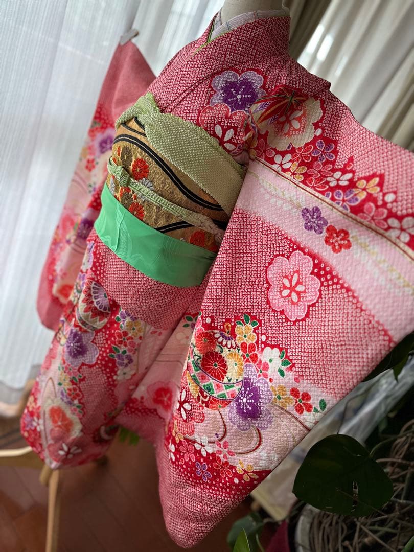7歳七五三フルセット 赤×白×紫 絞り風花柄着物と立涌模様の帯