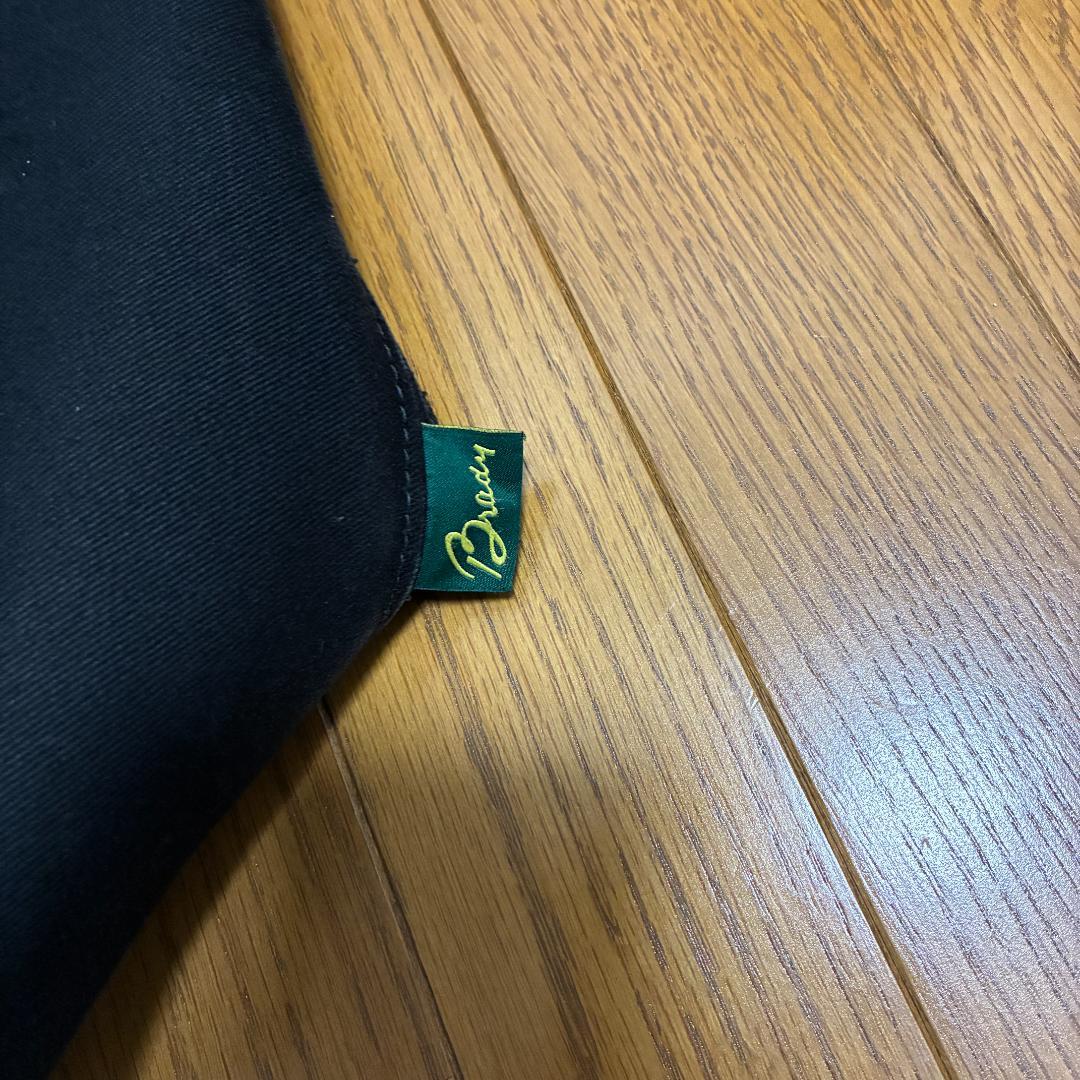 Brady ワンショルダーバック　taw