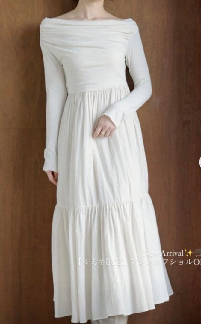 Snidel ルミネ限定　オフショルワンピース