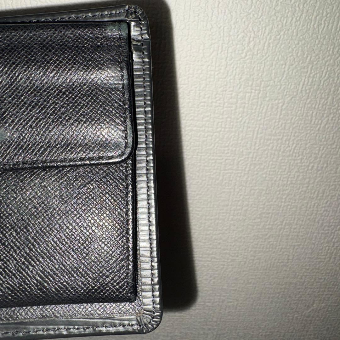 ルイヴィトン エピ ポルトフォイユ・マルコ 二つ折り財布