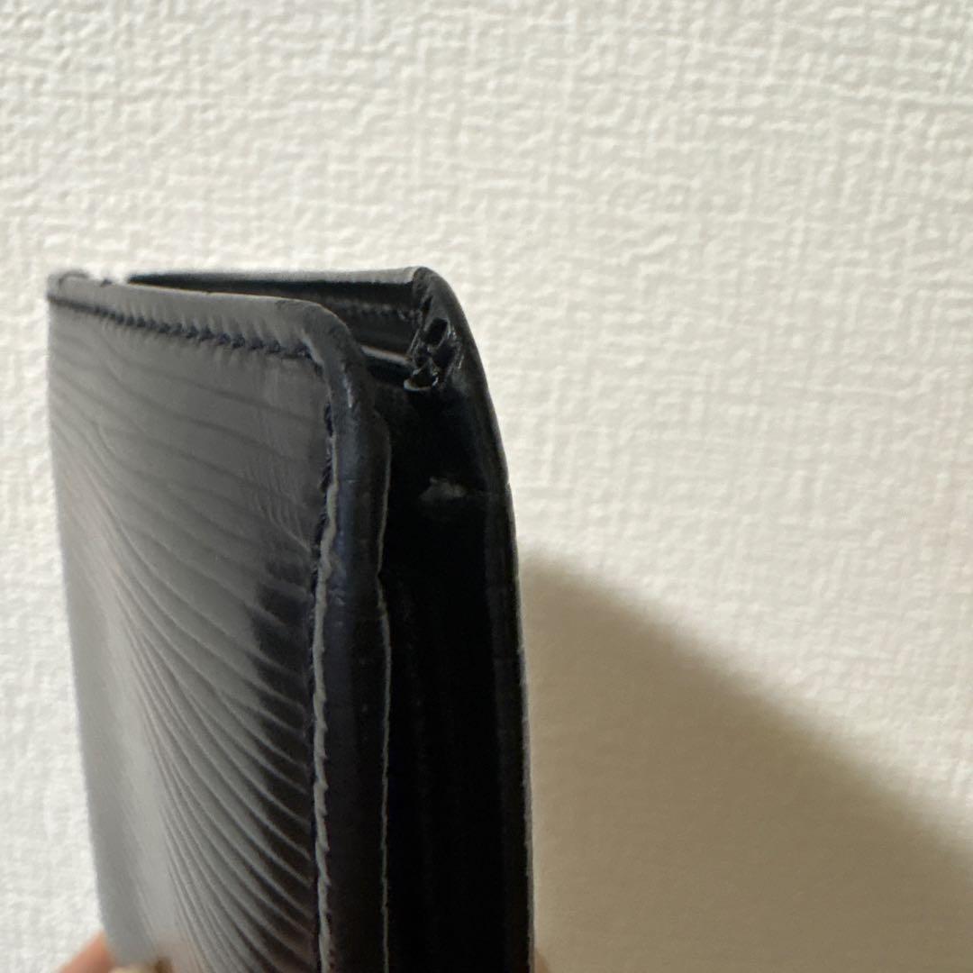 ルイヴィトン エピ ポルトフォイユ・マルコ 二つ折り財布