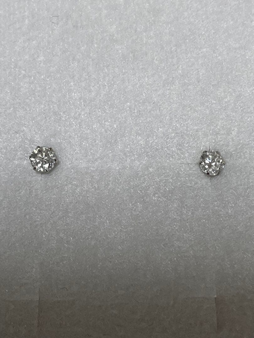 P900ダイアモンドピアス