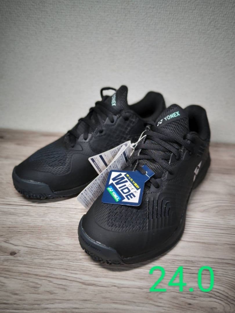 新品未使用　YONEXテニスシューズ